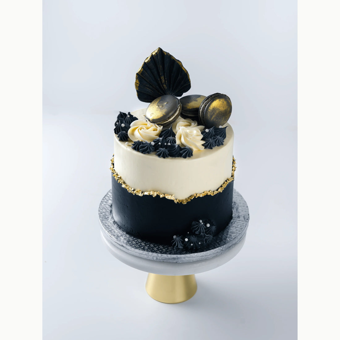 Black and White Cake: A Timeless Classic for Every Celebration